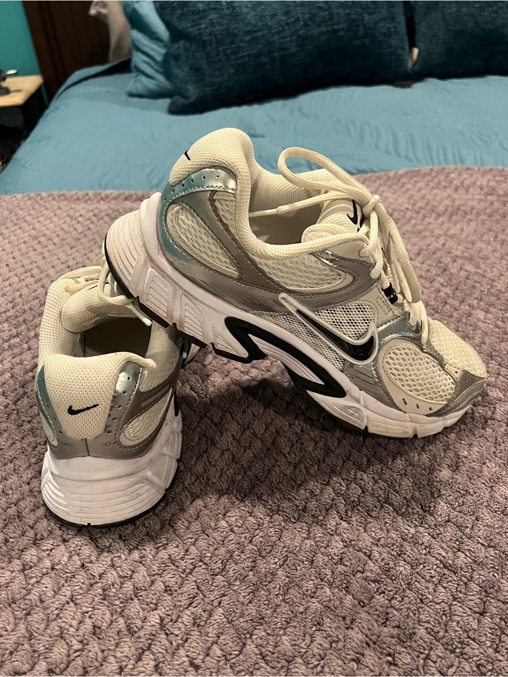 Nike Women's White, Silver & Black Mesh Running Shoes